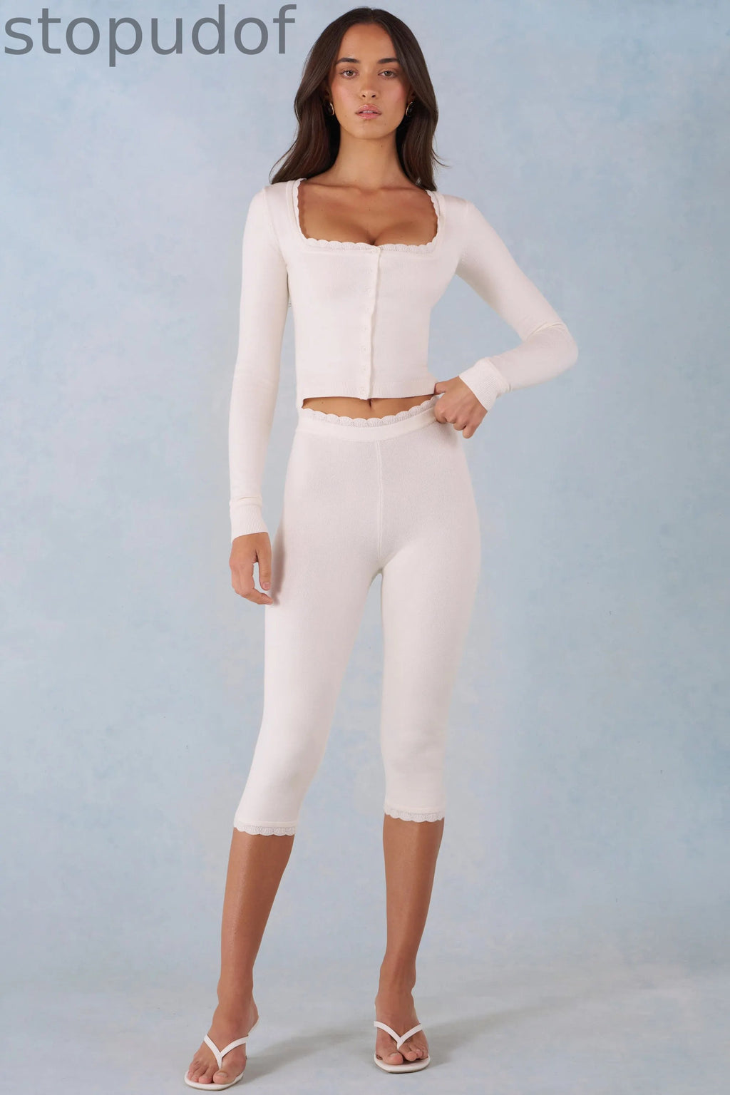 Knit Mid-Rise Capri Trousers in Ivory