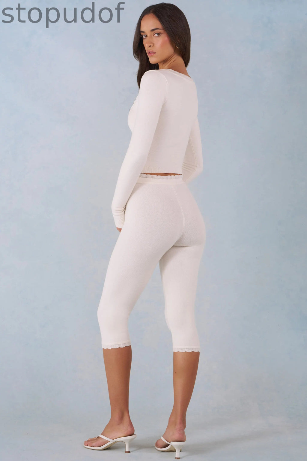 Knit Mid-Rise Capri Trousers in Ivory