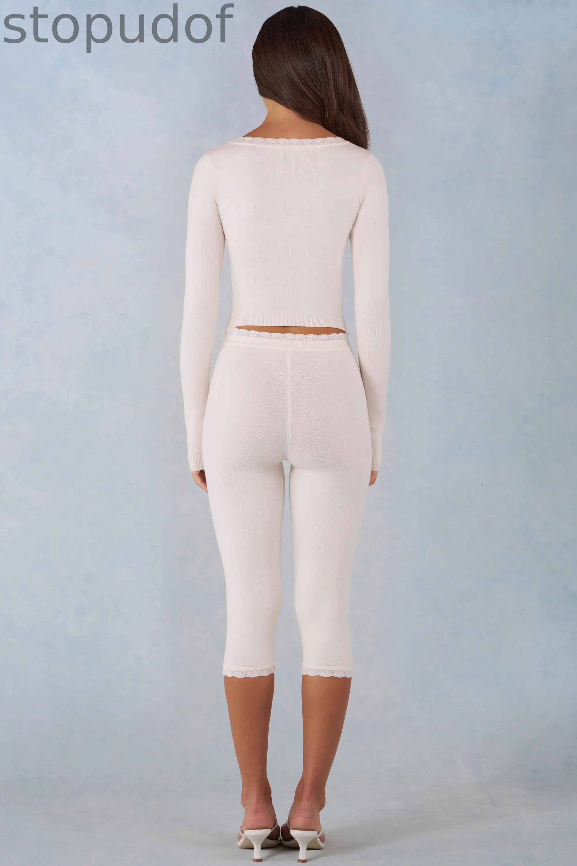 Knit Mid-Rise Capri Trousers in Ivory